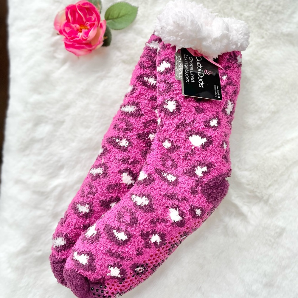 New with tag CUDDL DUDS SHERPA LINED LOUNGE SOCKS w/PLUSHFILL SUPER COMFORTABLE!
